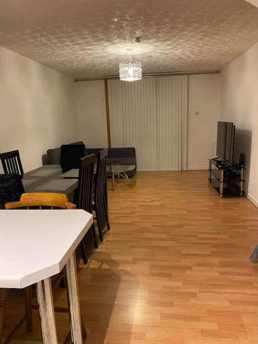 3 Bedroom Home-Inverkeithing Buitenkant foto